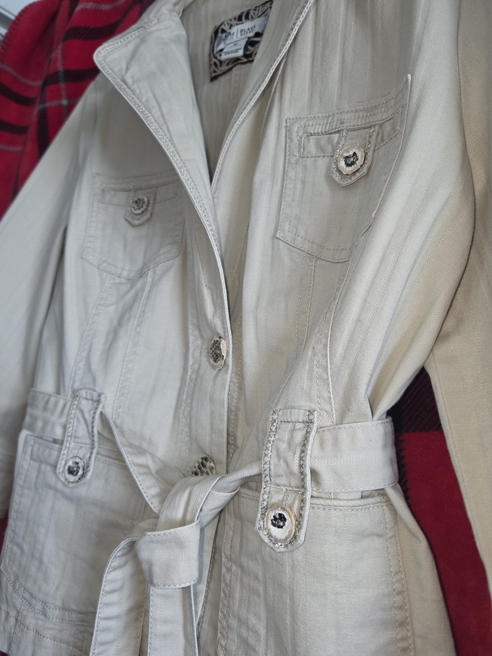 Versatile White House Black Market Cream Belted Blazer Jacket